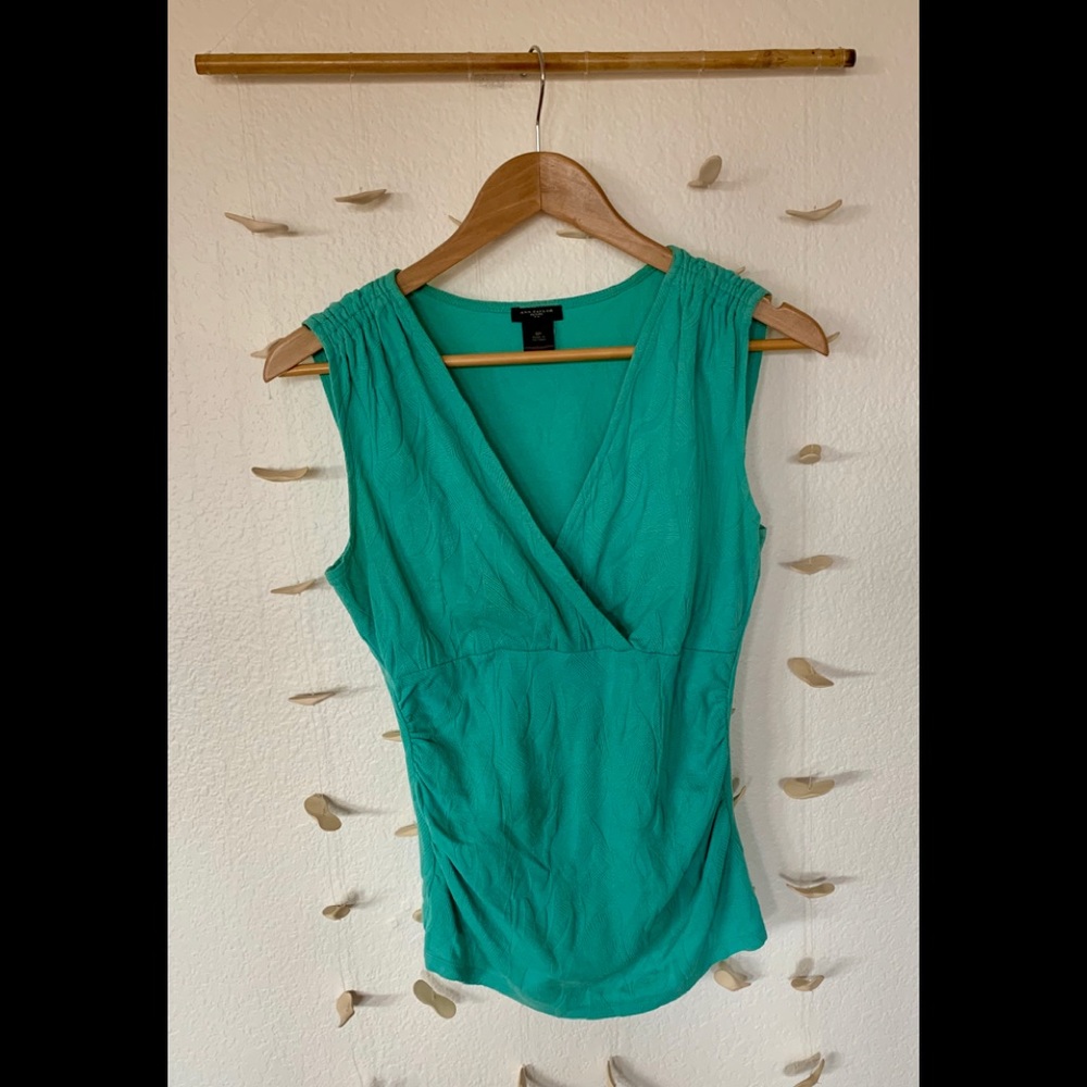Ann Taylor Petite Sleeveless Top